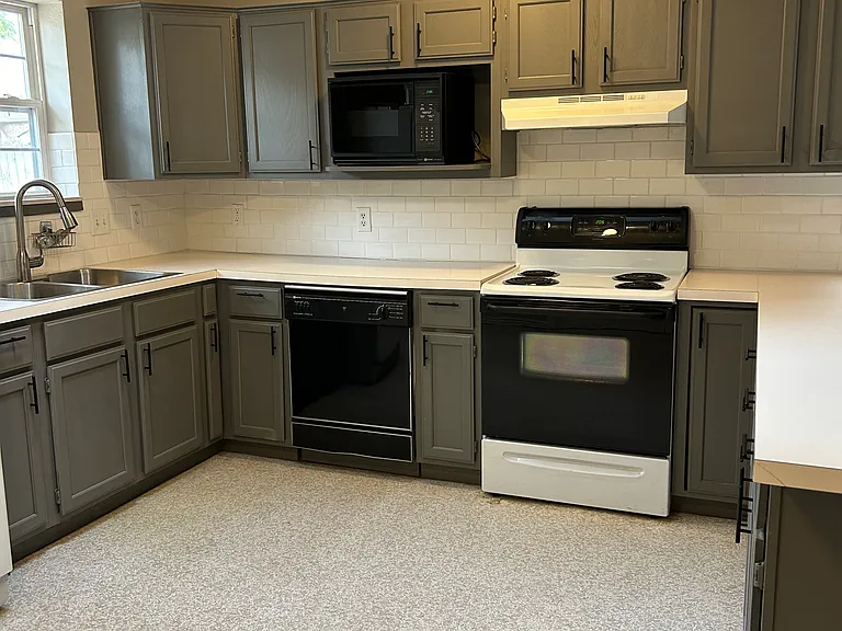 1260 E Overcrest St — Photo 11