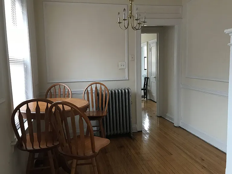620 W. Addison St. — Photo 3