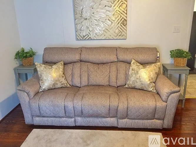 4 Apple Ave #2 — Photo 5