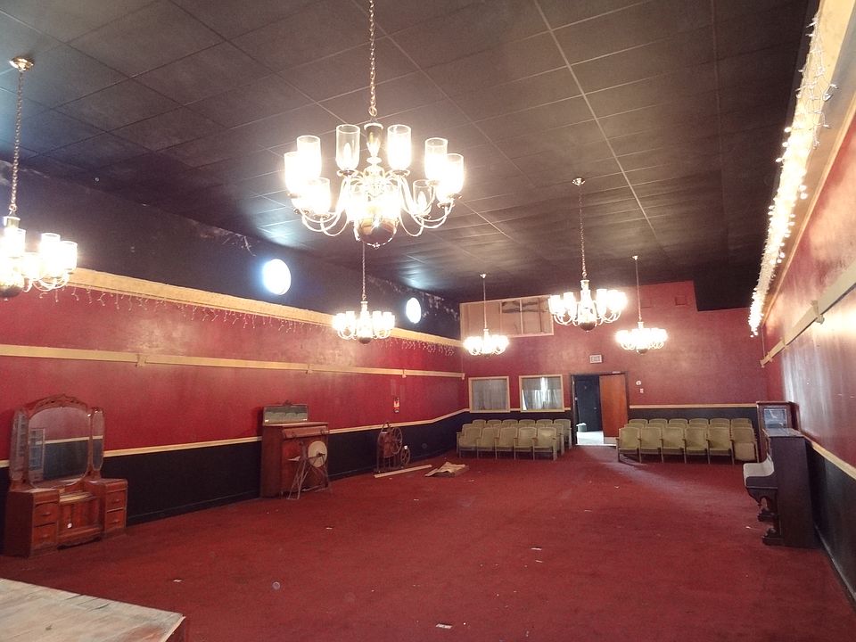 1st image of 495 5th St