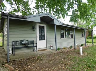8749 S Sunnyside Ln, Silver Lake, IN 46982