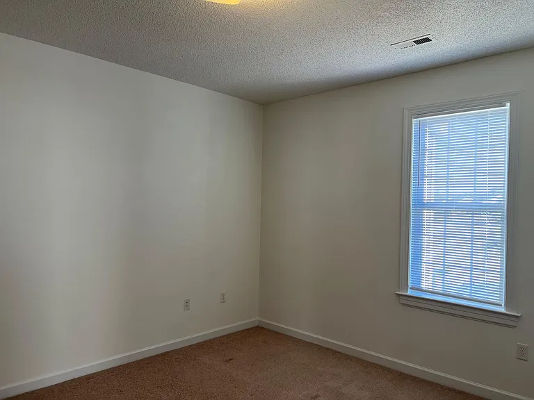 3323 Whitlock Dr N #B — Photo 15
