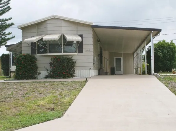7142 SE Bluebird Circle, Hobe Sound, FL 33455