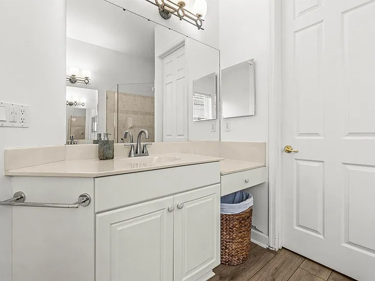 4621 Windward Cove Ln — Photo 40
