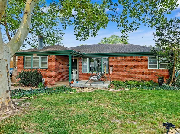2858 S Laura St, Wichita, KS 67216