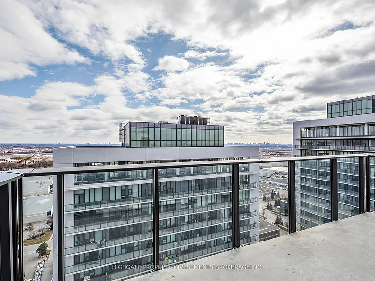 27 Korda Gate #Penthouse 101 — Photo 26