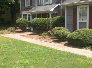 10016 Point View Dr, Jonesboro, GA 30238