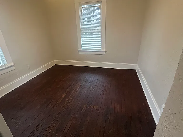 716 Grace Ave — Photo 18