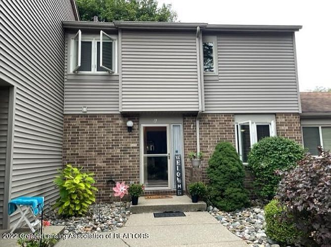 1st image of 917 Grenoble Dr Unit B