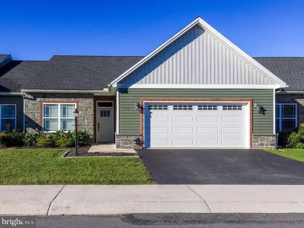 105 Cardinal Dr, Shippensburg, PA 17257