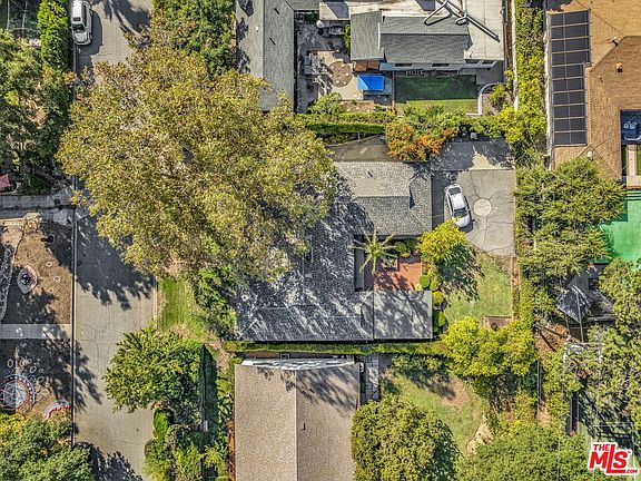 4th image of 725 Edgeview Dr