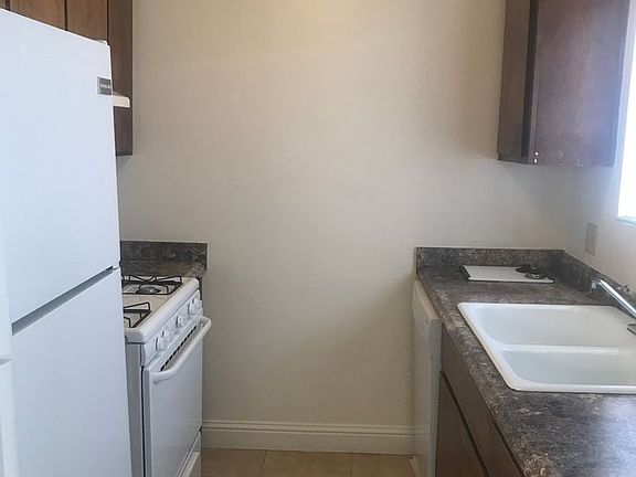 2nd image of 956 Greenfield Ave