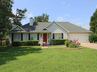 1920 Tomahawk Ln, Cumming, GA 30028