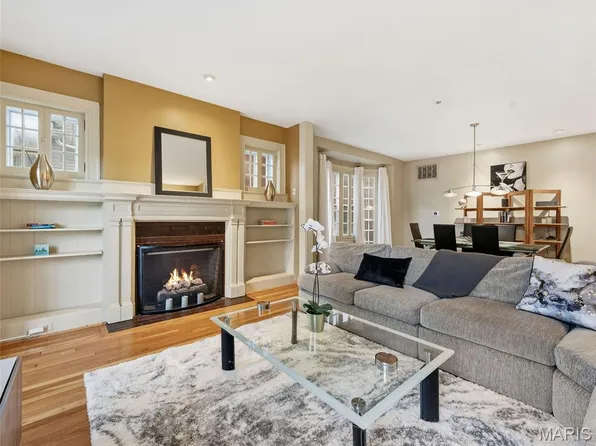 4530 McPherson Ave APT 1E, Saint Louis, MO 63108