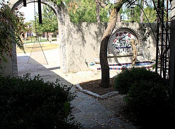 4th image of 2819 Park Dr