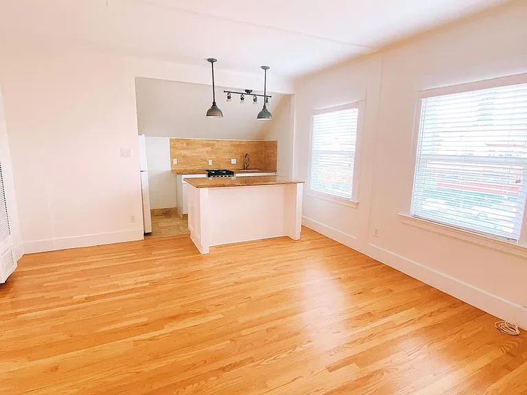 5463B Lawton Ave — Photo 9