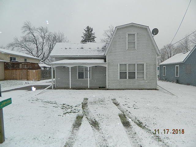 1st image of 136 Oaks Ave