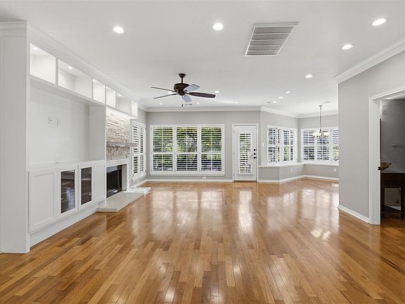 4th image of 5813 Miramonte Dr