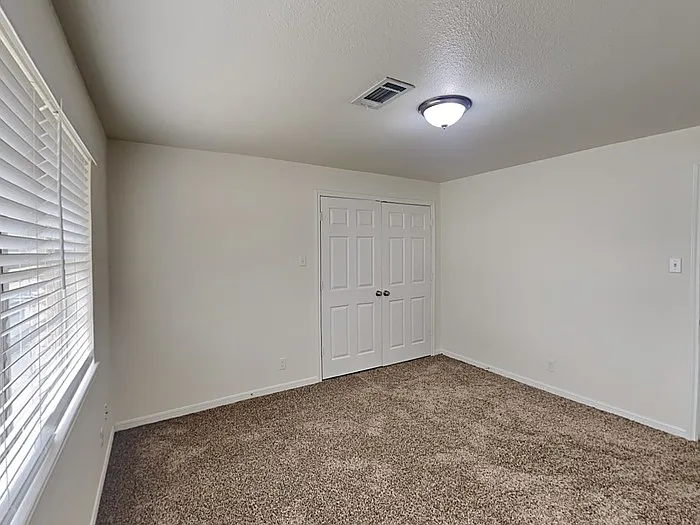 2405 Avenue G — Photo 15