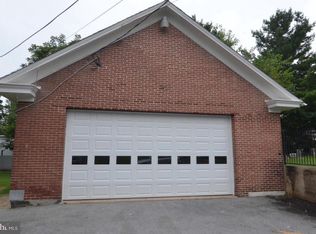 1709 Lampeter Rd, Lancaster, PA 17602