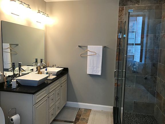 4th image of 11 W Market St APT 901