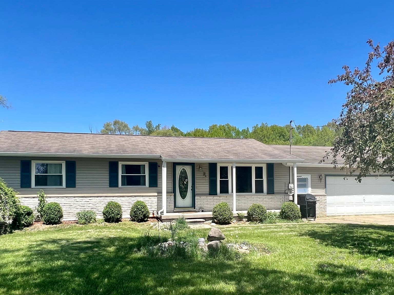 5434 Hillier Dr, Clio, MI 48420 Zillow