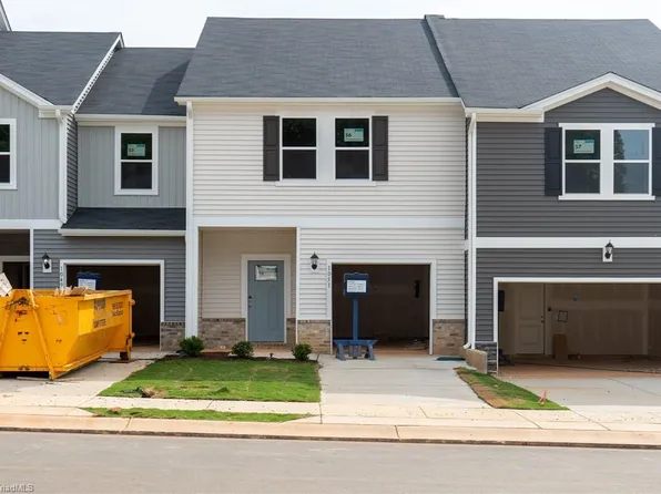 1051 Winding Spring Dr, Mebane, NC 27302