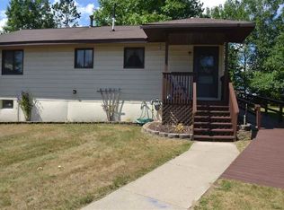 1044 W Lake Dr, West Branch, MI 48661
