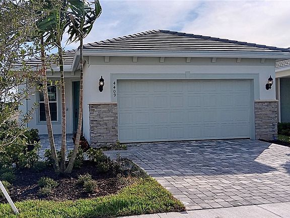 2nd image of 4409 Pinafore St #214