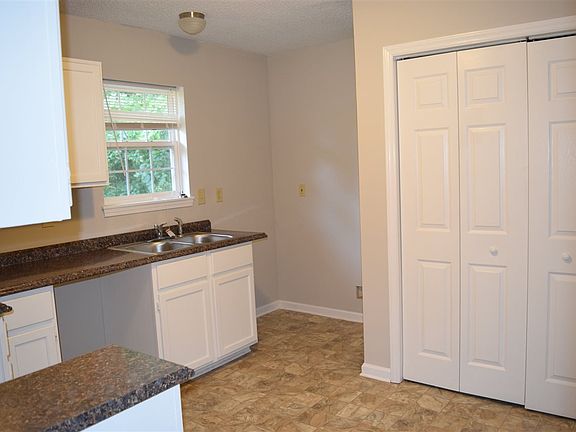 4th image of 508 Caulder Ave