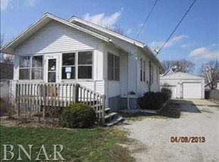 211 Packard St, Bloomington, IL 61701