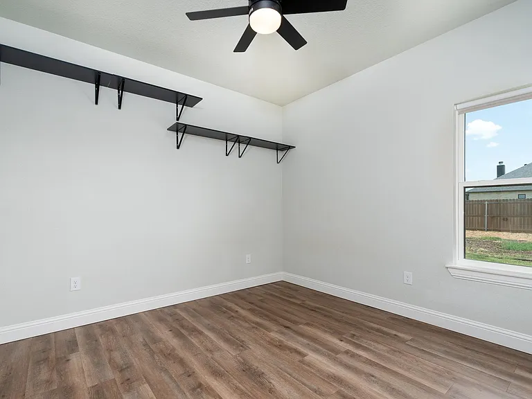 133 Bell St — Photo 35