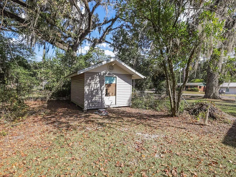 2352 Yorkshire Dr — Photo 23