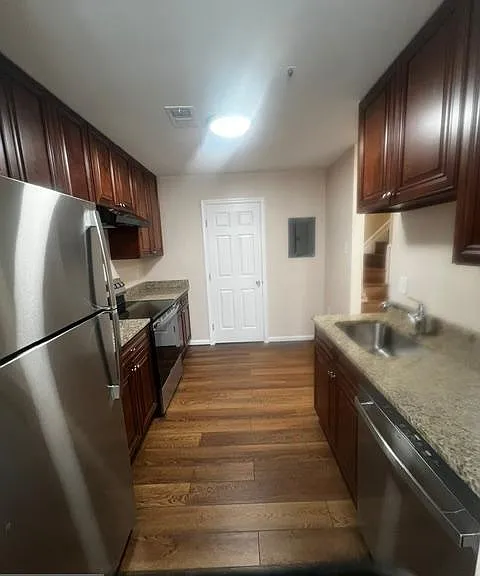 8881 Rusland Ct — Photo 5