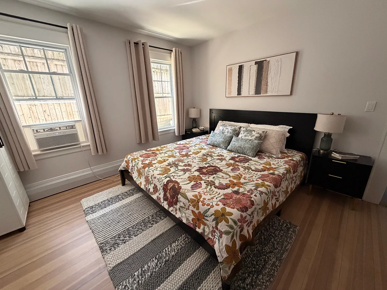 3 bed, 1350 sqft, $4,500 — Photo 1