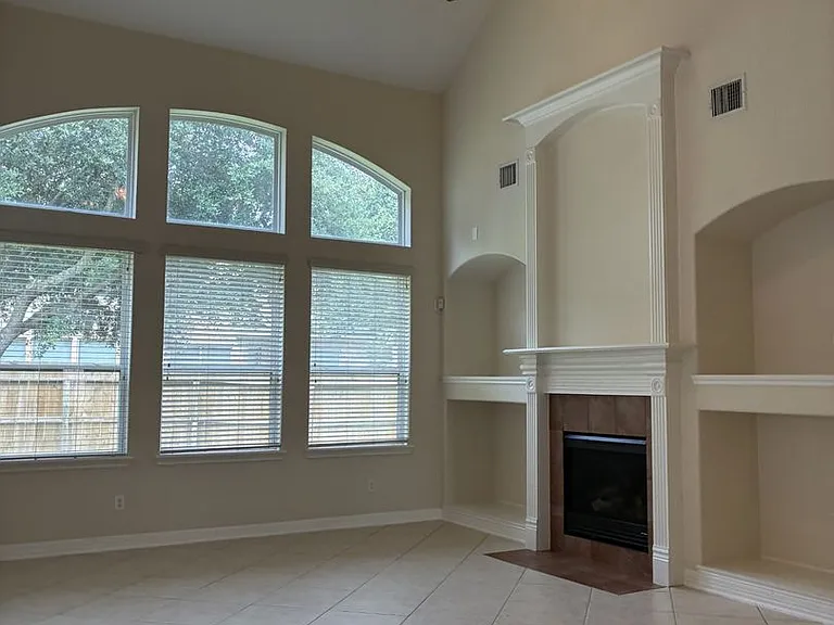 14207 Parable Ln — Photo 5