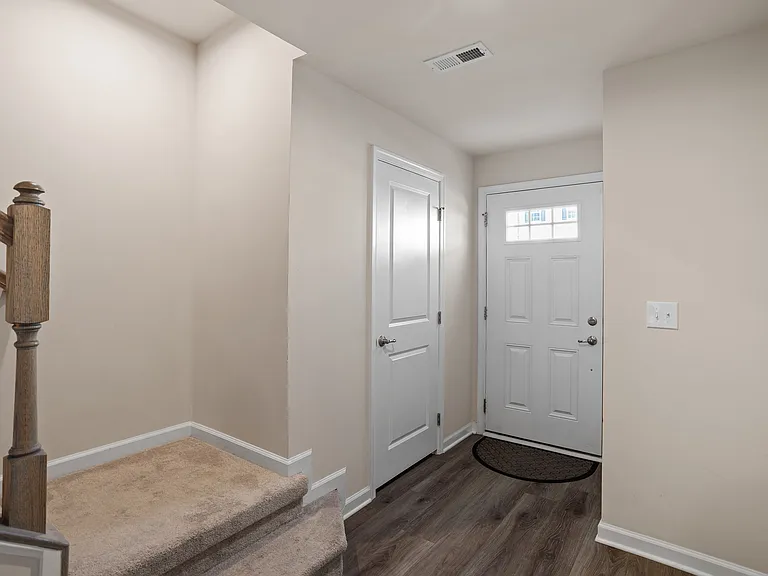 915 Romeria Dr — Photo 13