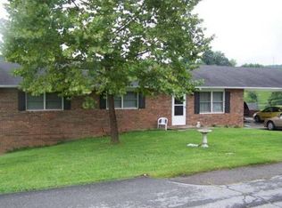 3104 Fairbanks St, Kingsport, TN 37660