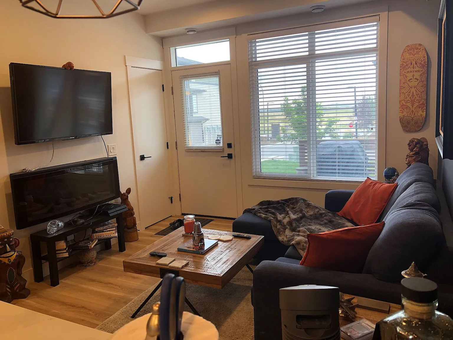Convenient Corner Unit Located in Seton - 2 Bedroom/1 Bath (IP094) — Photo 3