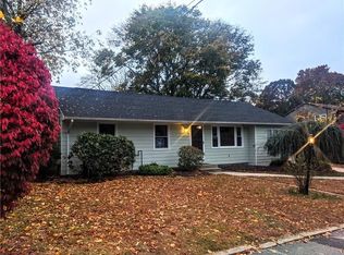 12 Willow Rd, Cranston, RI 02920