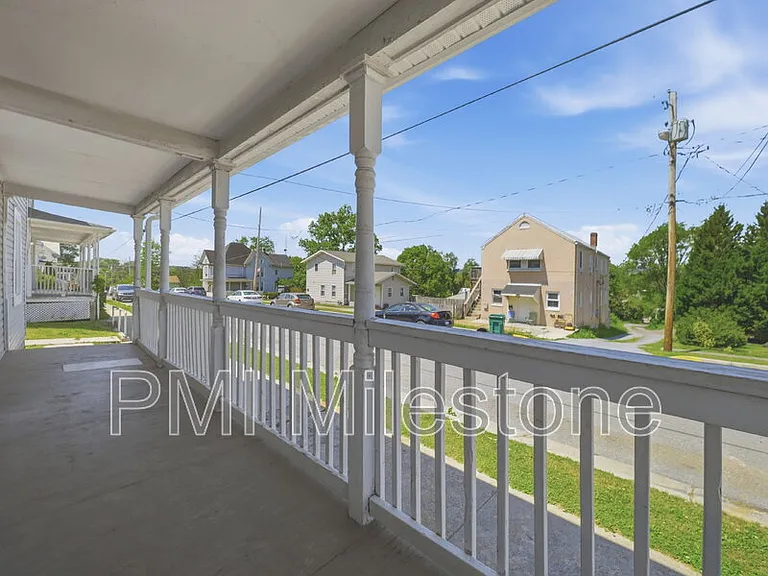 116 S High St — Photo 19