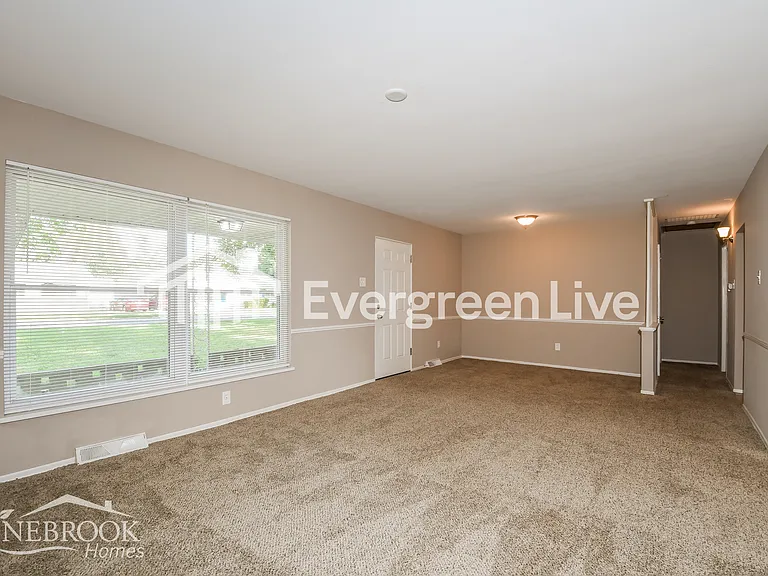 4 Blanchette Dr — Photo 4