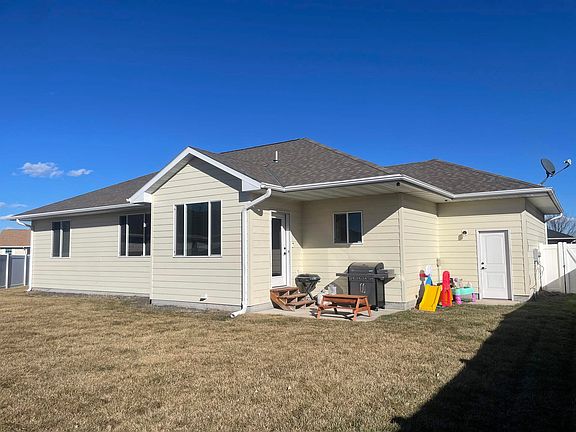 5th image of 306 N Park Dr.