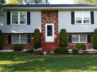 19 Honeysuckle Dr, Port Deposit, MD 21904