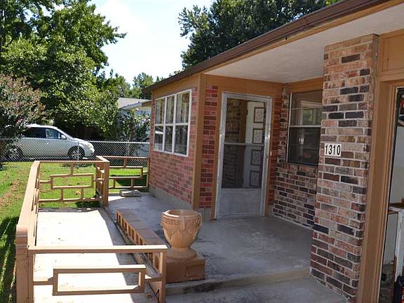 2nd image of 1310 Forest Dr