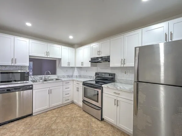 1200 NW 87th Ave APT 410, Coral Springs, FL 33071