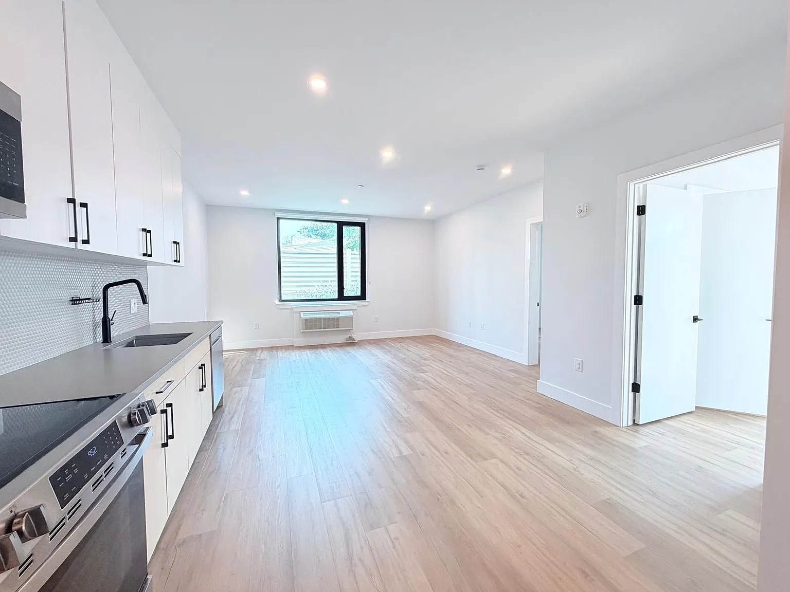 502 Communipaw Ave — Photo 3