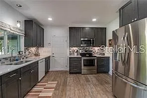4455 NW 80th Ter — Photo 5