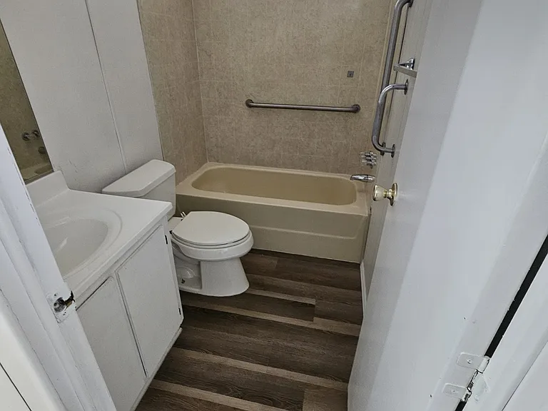 9501 E Broadway Rd #194 — Photo 3