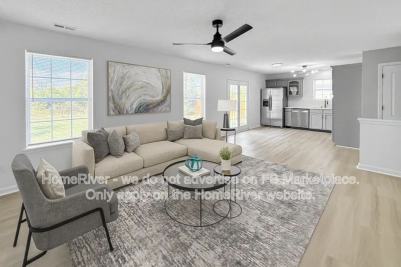 4 bed, 2.5 bath, 1992 sqft, $2,085 — Photo 2